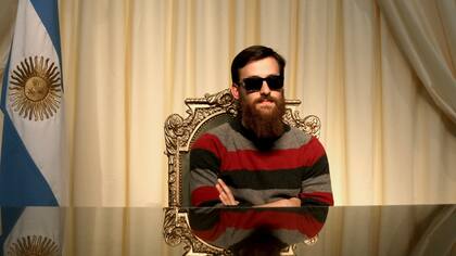 Cadena nacional invita al público a dar un comunicado