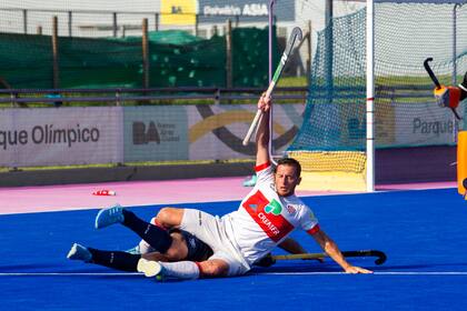 Cae Lucas Vila, de Banco Provincia, en el partido ante Mitre