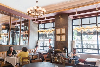 Café Comercial, Madrid.