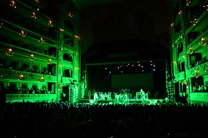 Café Tacvba en el Teatro Colón