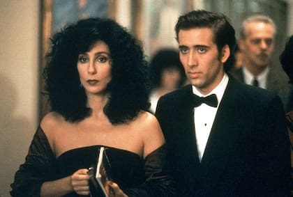 Cage junto a Cher en Hechizo de luna, uno de sus primeros protagónicos en la pantalla grande