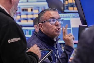 Caída de acciones tecnológicas y malas noticias en el mercado laboral en EE. UU. golpean a Wall Street