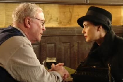 Caine y Demi Moore en Un plan brillante (Foto: IMDb)