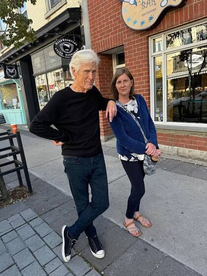 Caitlin Morrison trabaja en la Fundación Matthew Perry de Canadá (Foto: Hello!)