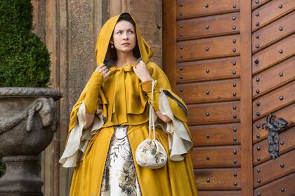 Caitriona Balfe como Claire. Outlander. FOX+