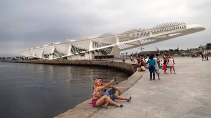 Calatrava se inspiró en las bromelias tropicales y la obra capta energía solar