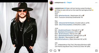 Caleb Johnson se promociona a sí mismo a través de sus redes sociales