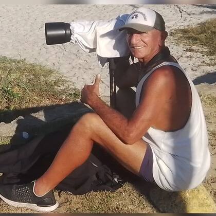 "Calidad de vida para mí significa vivir con lo indispensable, un techo donde resguardarte, una cama donde descansar, comida sana, buenos amigos. Simple”, dice Omar.