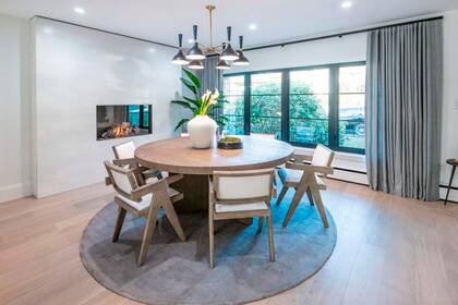 Calidez y confort en el comedor principal de la casa