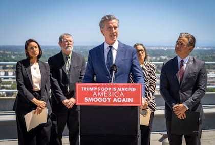 California prometió llevar a los tribunales la derogación de su ley ambiental emblema, que prohibía los autos a gasolina desde 2035