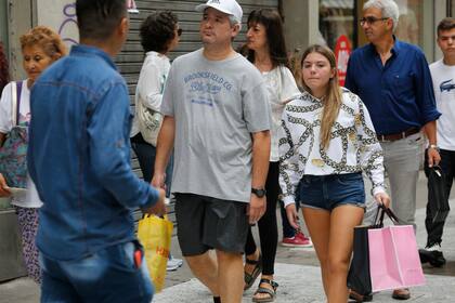 Calle Florida, turistas haciendo compras