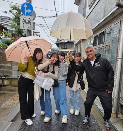 "Callejeando" en un día de lluvia y sin perder el humor