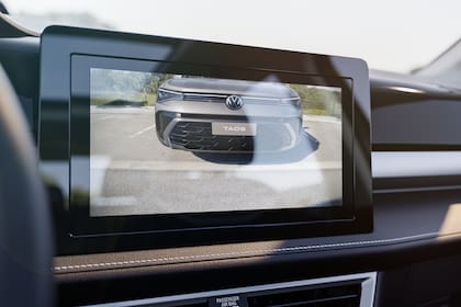 Cámara trasera de serie.