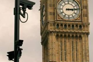 La policía británica desmantela una banda que enviaba miles de móviles robados a China