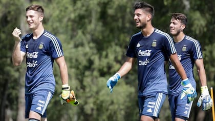 Cambeses integró selecciones argentinas juveniles y la semana pasada debutó en la mayor, algo de lo que Agustín Rossi no gozó.