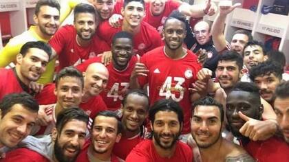 Cambiasso y el Chori Domínguez celebraron en Grecia