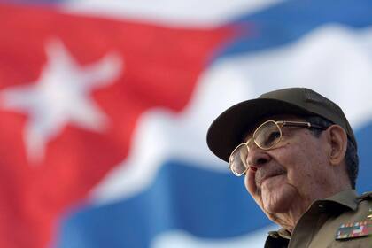 Raúl Castro dejará el poder tras 12 años