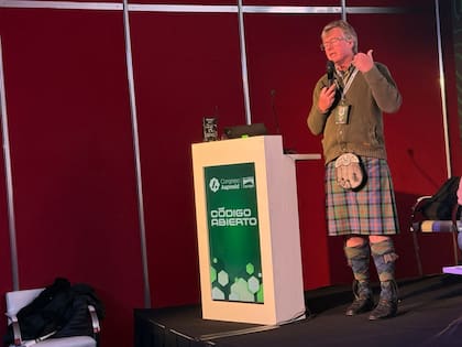 Cameron advirtió que “el negocio de commodities está estresado”