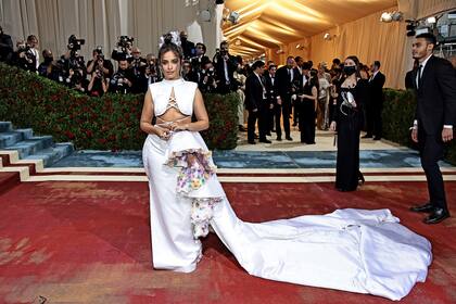 Camila Cabello eligió un vestido de uno de los diseñadores emeblema de la Gran Manzana: Prabal Gurung