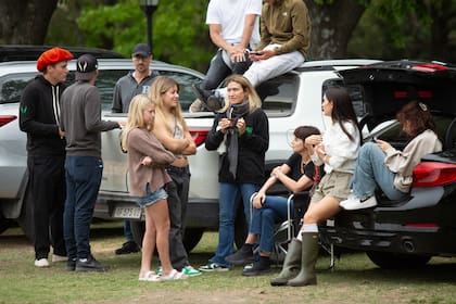 Camila Cambiaso, Paola Pravato y Zaira Nara, en plena charla.