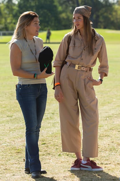 Camila Cambiaso, siempre incondicional de sus hijos, Bartolomé y Facundo Castagnola.
