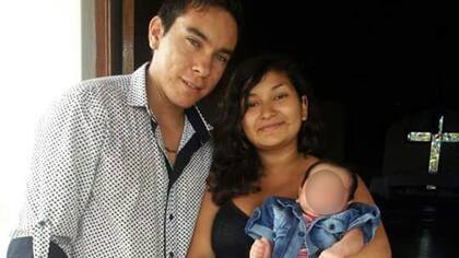 Camila Fernández y Braian Torres tuvieron a Matías en la adolescencia y continuaron con sus estudios