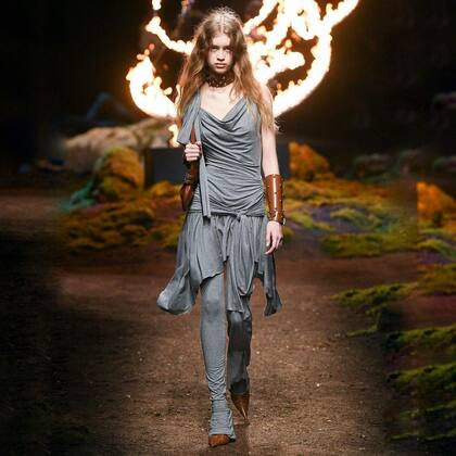 Camila Foos en Bluemarine FW 2023