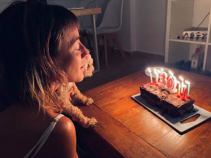 Camila Salazar festejó su cumpleaños número 30 en Ibiza, donde vive desde marzo con su marido