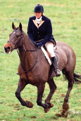 Camilla es amante de los caballos y una experta amazona.