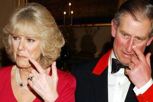 La llamada secreta entre el príncipe Carlos y Camilla que aún avergüenza a la realeza
