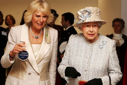Camilla Parker Bowles recibió el visto bueno de la difunta reina Isabel II