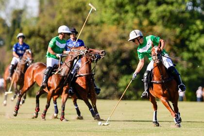 Camilo Castagnola hace una redondilla con respaldo de Pablo Mac Donough; La Natividad lleva 12 partidos invicto y "completó" una Triple Corona en temporadas diferentes, y eso le reportó seis de los últimos nueve certámenes de Triple Corona.