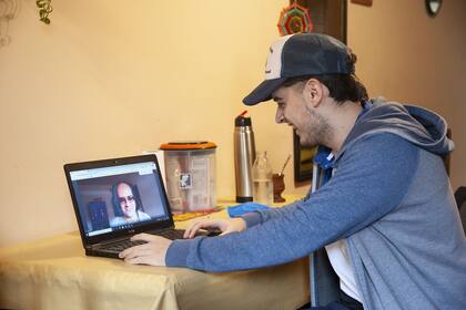 Camilo Pérez Villalobo le mandó a su padre un desayuno completo a su casa de Paternal