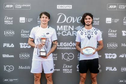 Camilo Ugo Carabelli y Andrea Collarini, tras la final del Challenger de Tigre