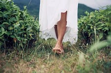 Qué es la caminata del gorila, el ejercicio de moda que mejora la fuerza, la coordinación y el equilibrio