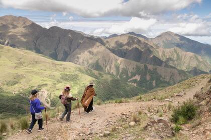 Caminar de Humahuaca a Calilegua es toda una experiencia