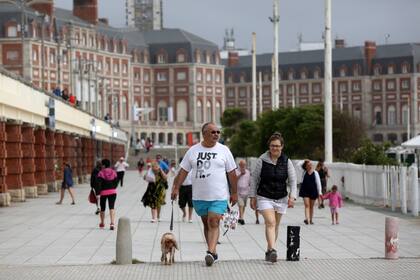 Caminar por la rambla, una opción para los días nublados