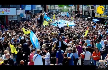 Caminata de Milei por San Isidro