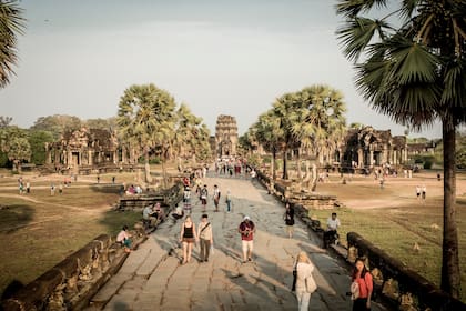 Camino de acceso al templo Angkor Wat.