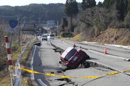 Caminos destruídos en Ishikawa.