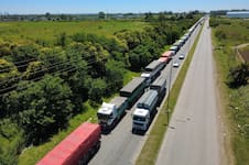 El más alto de la historia: por la supercosecha de trigo ya fue récord el ingreso de camiones a los puertos y seguirá a pleno