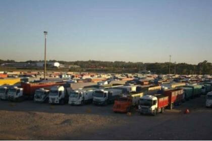 Muchos camiones llegaron al puerto de Bahía Blanca y no pudieron descargar