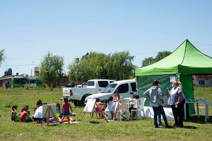 Campamento del Ministerio de Desarrollo de la Comunidad en el predio de Guernica