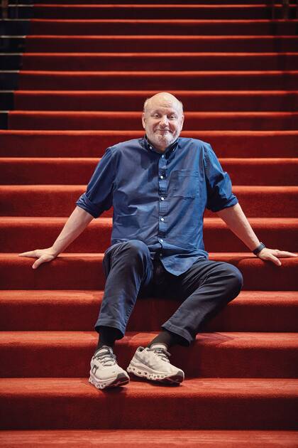 Campanella posa en el Politeama, la flamante sala que tiene la ciudad