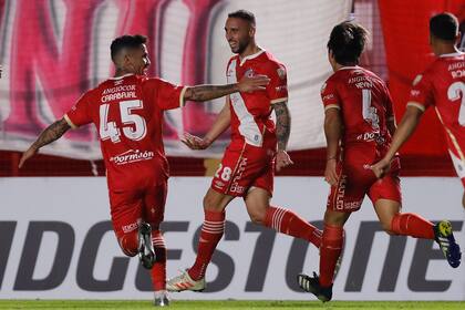 Campeón de la Copa Libertadores en 1985, Argentinos ganó su zona con amplio margen y se entusiasma con avanzar en la aventura internacional