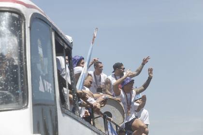 La caravana de la selección rumbo a la ciudad de Buenos Aires