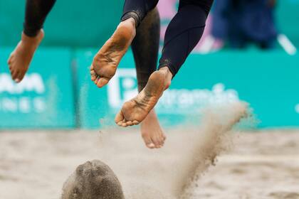 Canadá frente a Guatemale en el Volley Playa