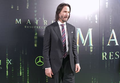 Canadian actor Keanu Reeves arrives for the premiere of "The Matrix Resurrections" at the Castro Theatre in San Francisco, California, December 18, 2021. (Photo by David Odisho / AFP)