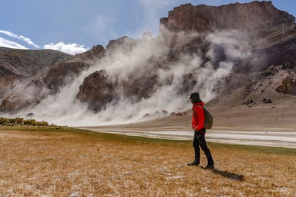 Cañadones, humedales y estepa confluyen en la geografía de este parque de Santa Cruz.