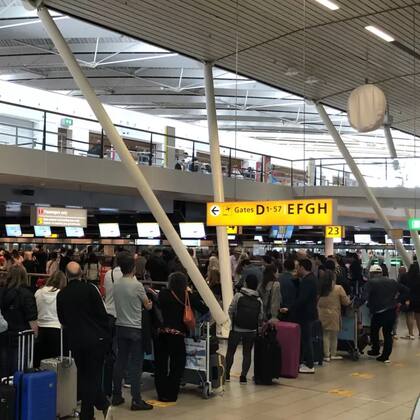 Cancelaciones y reprogramaciones se han vuelto habituales en algunos aeropuertos